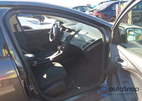 2015 Ford Focus Se z USA, uszkodzony, nr VIN 1FADP3F25FL342435